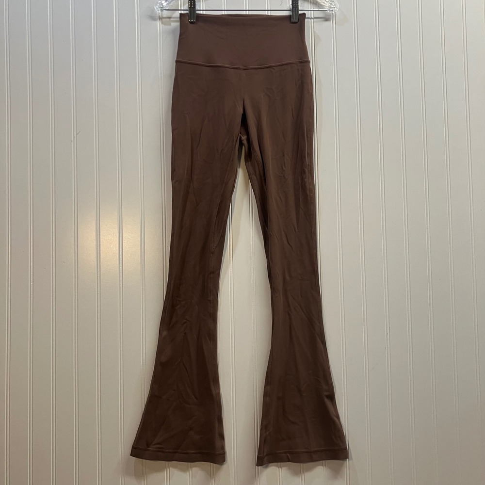 Lululemon Groove Super High-Rise Flared Pant Nulu Rich Chocolate Brown SZ 4 EUC